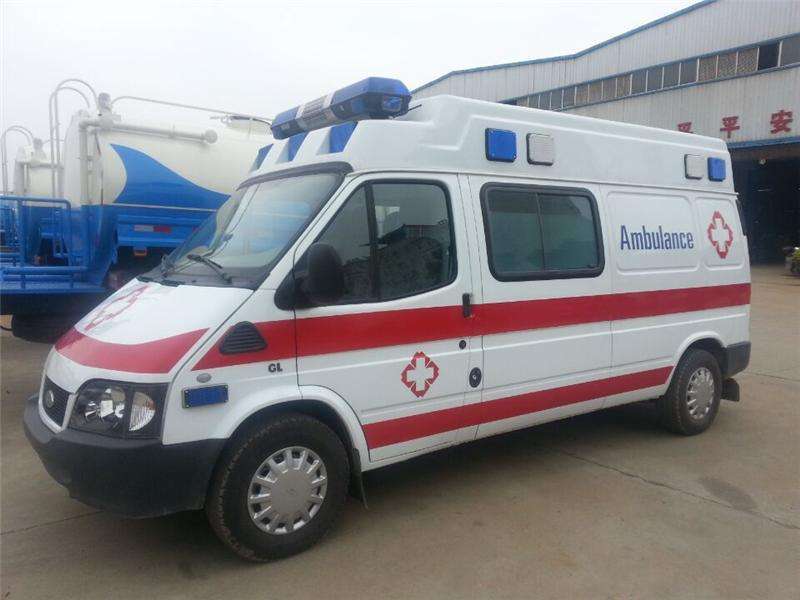 救護車和醫療車有什么區別？救護車廠家專業為你解答。01